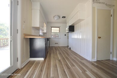 8218 Denise Dr, Louisville, KY 40219 - photo 6