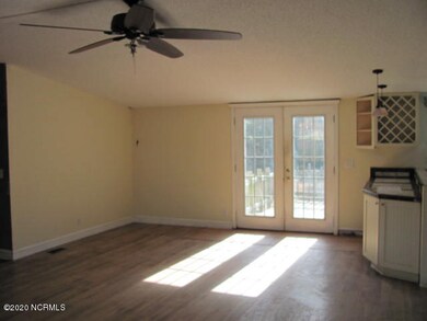 104 Piney Creek Ct, Surf City, NC 28445 - photo 4