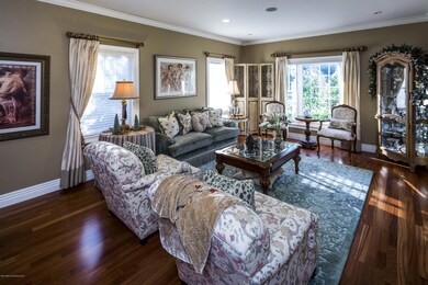 07_Living Room