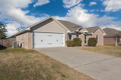 5248 Moore Loop, Crestview, FL 32536 - photo 2