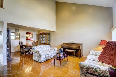 30 East Shenendoah Road Howell-large-005