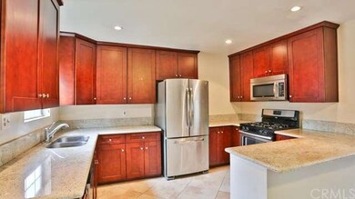 Large open Kitchen, lots of new cabinets, recessed