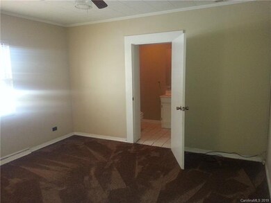 809 River Hill Rd, Statesville, NC 28625 - photo 5