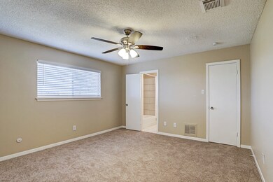 8807 Twisting Vine Ln, Houston, TX 77040 - photo 6