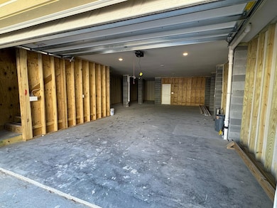 Garage w/ TONS of Storage!