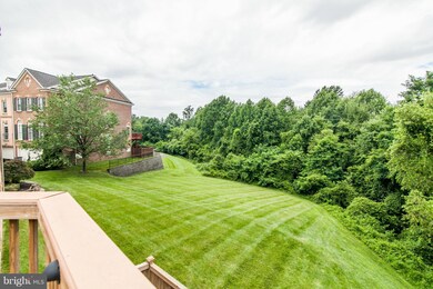 12404 Meadow Field Dr, Fairfax, VA 22033 - photo 6