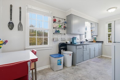 723 Yorkshire St, Salem, VA 24153 - photo 5