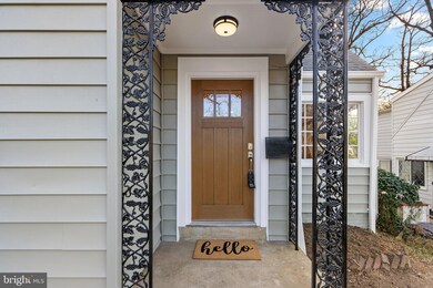 5811 Quintana St, Riverdale, MD 20737 - photo 4