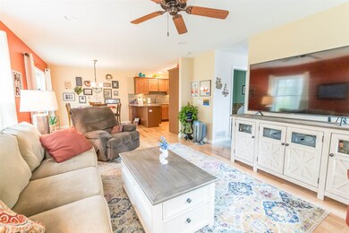 243 Fox Run unit 6, Colchester, VT 05446 - photo 5