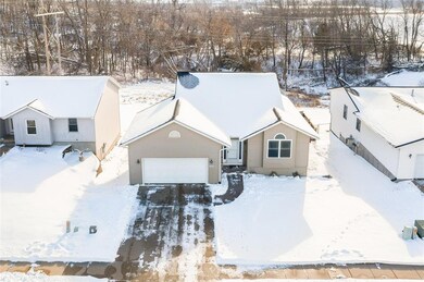 2913 38th Ave SW, Cedar Rapids, IA 52404 - photo 3