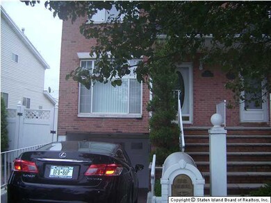 44 Sharrotts Rd, Staten Island, NY 10309 - photo 2