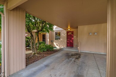 1008 SE Camelot Dr, Grants Pass, OR 97526 - photo 3