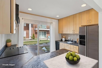 Pinekitchen - Kitchen - Standard - 2