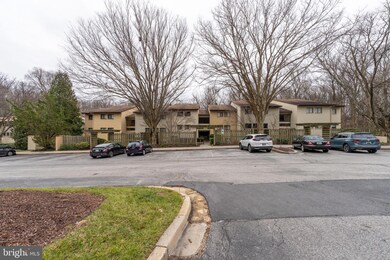 5725 Harpers Farm Rd unit A, Columbia, MD 21044 - photo 2