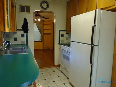 3817 Bellevue Rd, Toledo, OH 43613 - photo 7