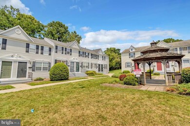 2517 Kent Town Place unit B, Hyattsville, MD 20785 - photo 2