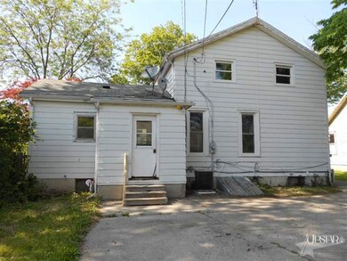 910 Powers St, New Haven, IN 46774 - photo 2