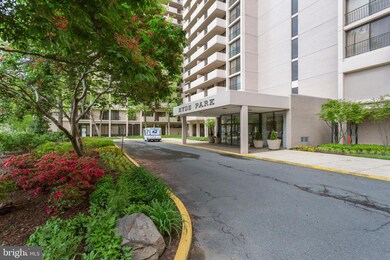 Hyde Park Condominium unit 212, Arlington, VA 22203 - photo 2