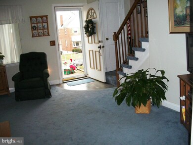 8662 Black Oak Rd, Parkville, MD 21234 - photo 4