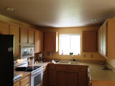 1521 NW Thompson Way, Grants Pass, OR 97526 - photo 3