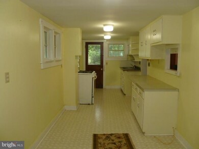 296 New Hope Rd, Berkeley Springs, WV 25411 - photo 5