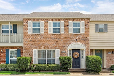 The 3-bed, 2.5 bath  townhome is located in desirable Tanglewest Townhome community. This peaceful  community has several green spaces for walking and is near great shopping and restaurants.