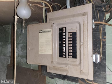 57 New Cedar Ln, Trenton, NJ 08610 - photo 5