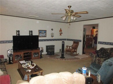 3420 Carolina St, Columbus, IN 47203 - photo 4