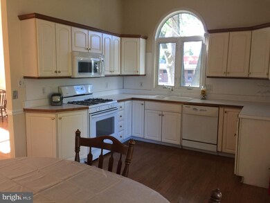 9 Hill Ln, West Deptford, NJ 08096 - photo 4