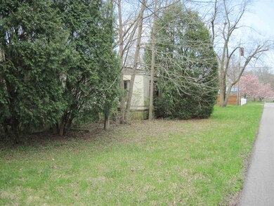 2713 N Pauline Ave, Muncie, IN 47303 - photo 2