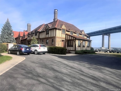 168-15 Powells Cove Blvd, Whitestone, NY 11357 - photo 6