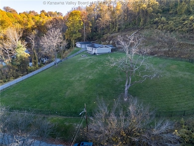 1817 Davis Cir, Charleston, WV 25387 - photo 4