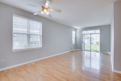 805 Genesee Dr, Naperville, IL 60563 - photo 7