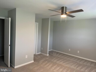 4184 Pleasant Meadow Ct unit 103E, Chantilly, VA 20151 - photo 6