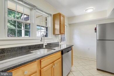 413 W Broad St unit 7, Falls Church, VA 22046 - photo 5