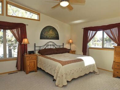 22285 Calgary Dr, Bend, OR 97702 - photo 7