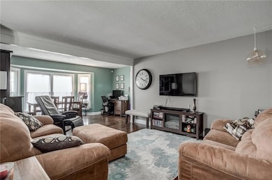 13521 Polfer Rd, Kansas City, KS 66109 - photo 4