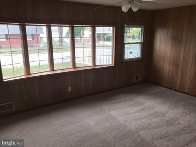 271 Meadow Rd, Pasadena, MD 21122 - photo 4