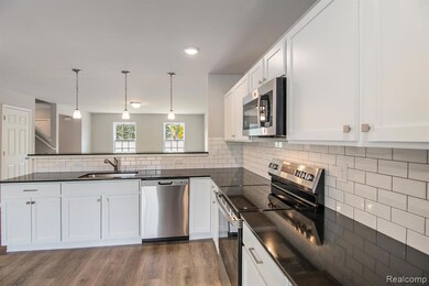 204 Kingsberry, Blissfield, MI 49228 - photo 4