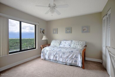 Guest bedroom .