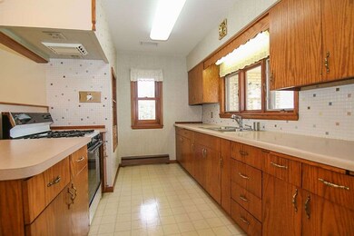 1335 Sunrise Rd, Oregon, WI 53575 - photo 4