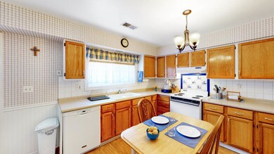 835 Richard St unit B, Aurora, IL 60506 - photo 6