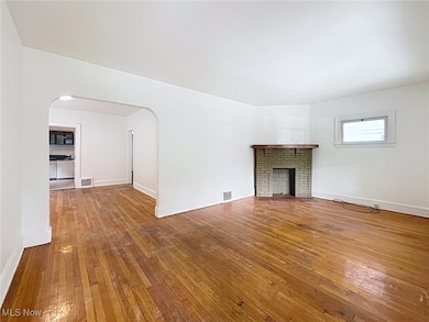 2683 Hampshire Rd unit 1, Cleveland, OH 44106 - photo 4