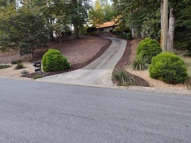 4871 Karls Gate Dr, Marietta, GA 30068 - photo 2