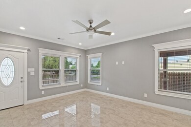 3905 Melbourne St, Houston, TX 77026 - photo 3