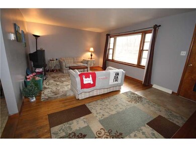 504 Lundy Ln, Columbus, IN 47203 - photo 2