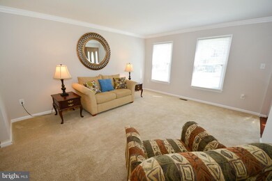 16040 Kings Mountain Rd, Woodbridge, VA 22191 - photo 4