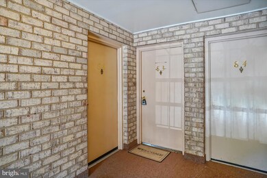 12711 Gordon Blvd unit 83, Woodbridge, VA 22192 - photo 3
