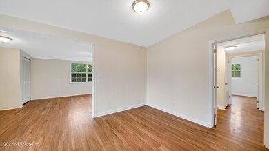 2909 Brackridge Blvd E, Jacksonville, FL 32216 - photo 6