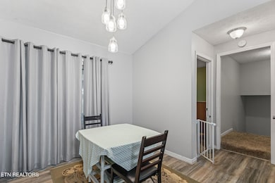 675 Pinhook Rd-9